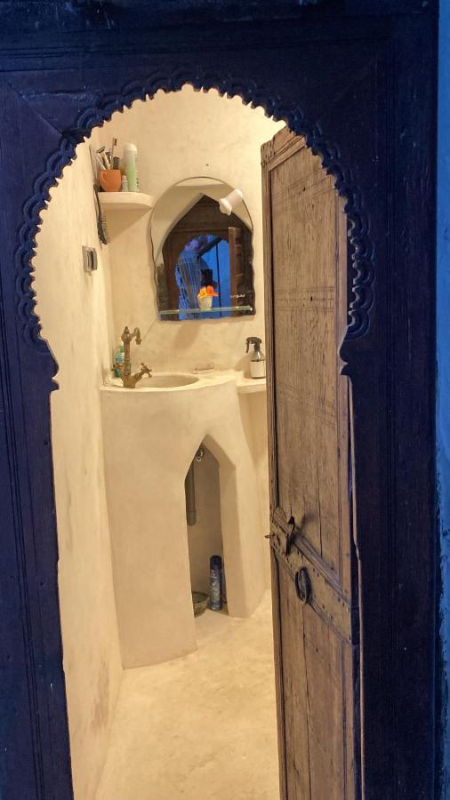 Riad Mama Aicha Asilah Luaran gambar